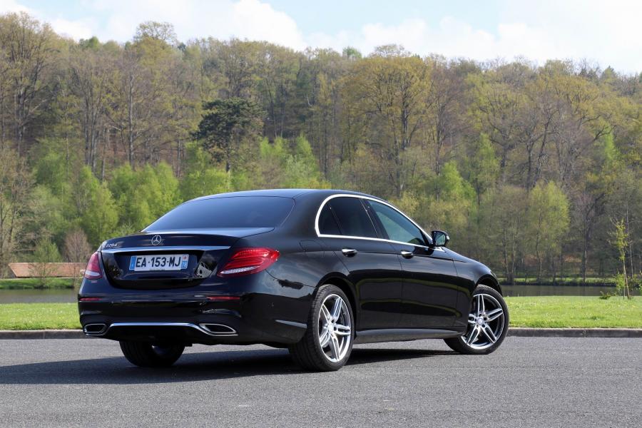  Mercedes-Benz E220 d AMG Line 2016 года  (WW) (фото 15 из 19)
